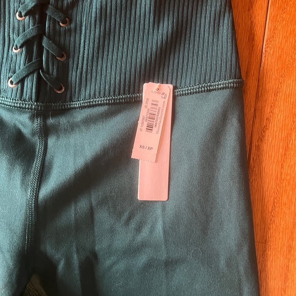 Victoria Secret Leggings - Picture 2 of 4